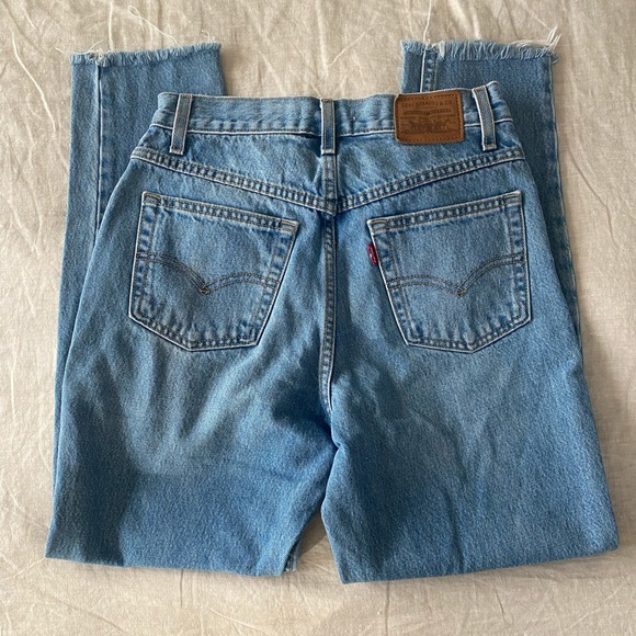 Levi’s Straight Mom Jean - Picture 6 of 10